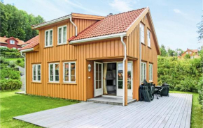  Holiday home Risør 55  Сонге